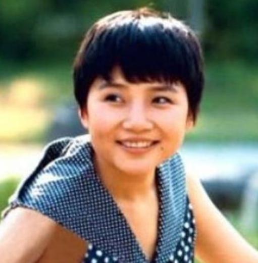 李娜经历了哪些事,李娜的整个人生过程