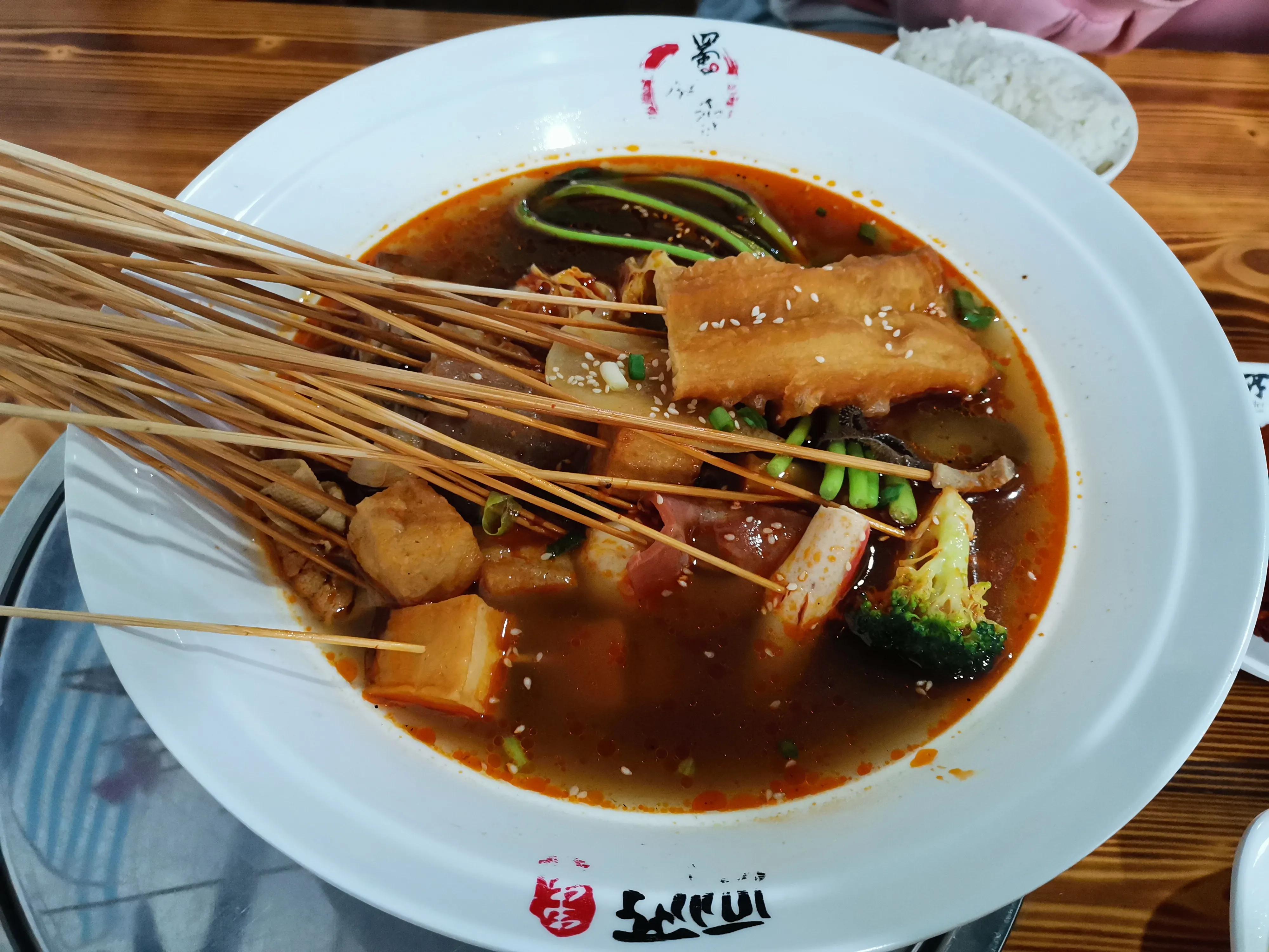 厕所串串香是什么样,成都厕所串串有什么特色