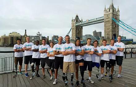 青铜价王者跑鞋！“第三代”国产刀锋鞋再升级，踩下去自动弹回来