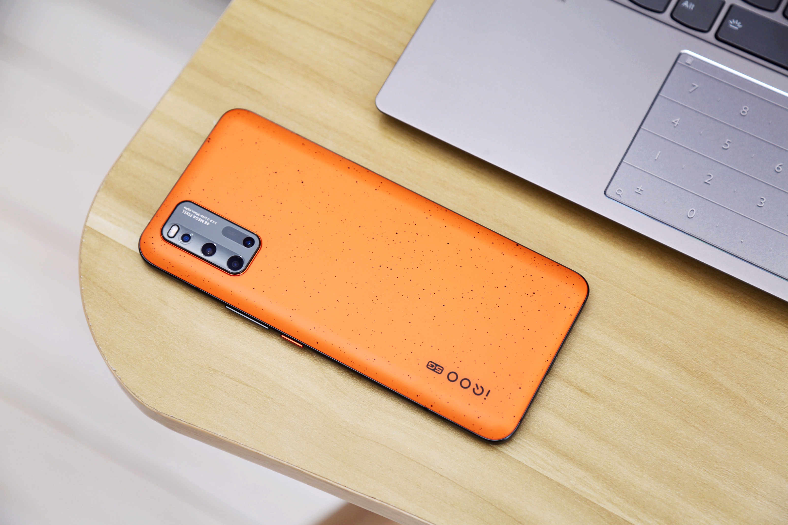 iqoo3怎么样值得入手吗,iqoo3还值不值得入手