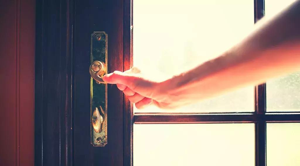 夫妻非法侵入住宅罪,邻居构成非法侵入住宅罪吗