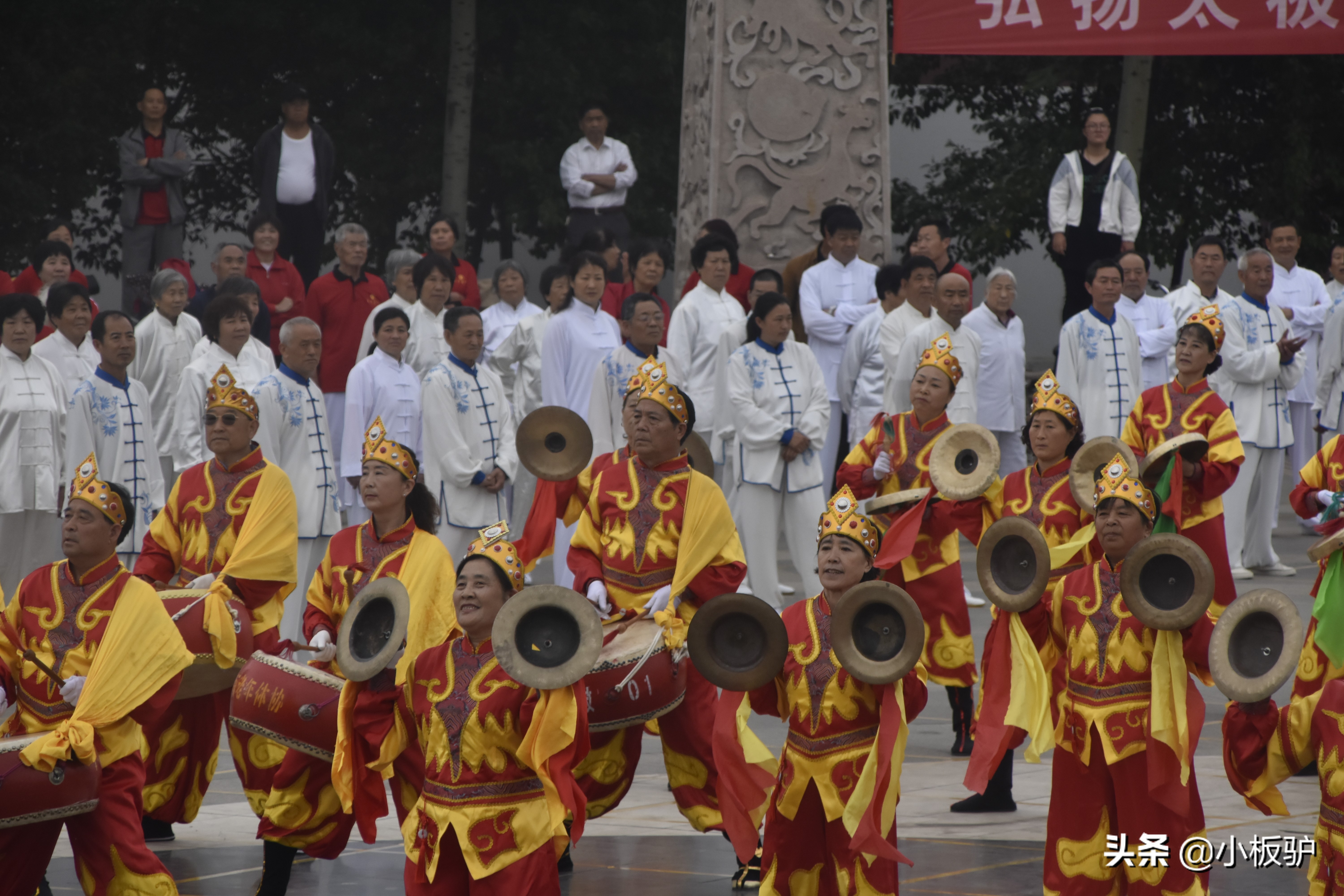 激情锣鼓表演,秧歌威风锣鼓表演完整版