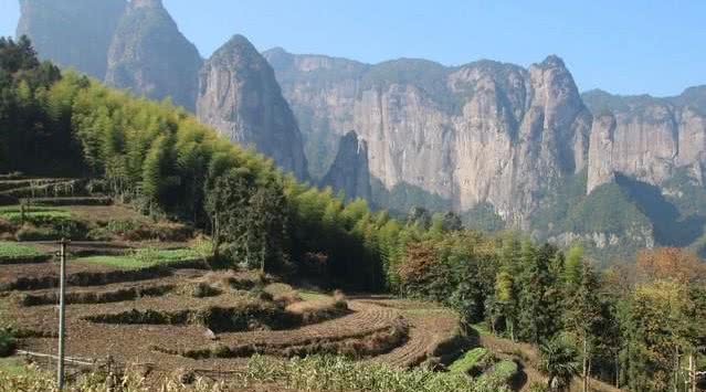 浙江有哪些有瀑布的旅游景点,浙江旅游景点推荐瀑布