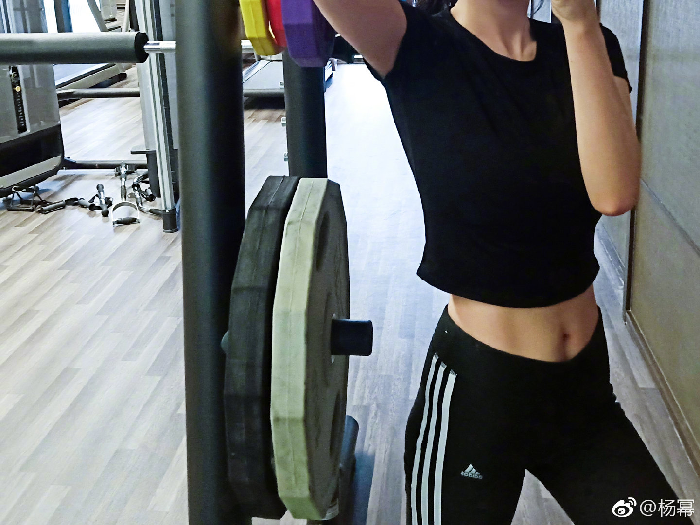 阿迪达斯，还是杨幂穿着最好看