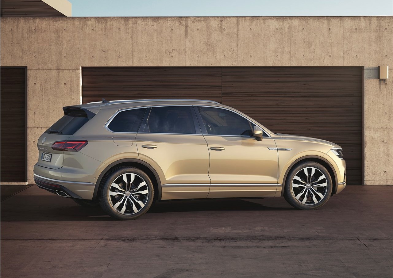 巅峰时配W12，今为销量出2.0T，带托森四驱的途锐还行吗？