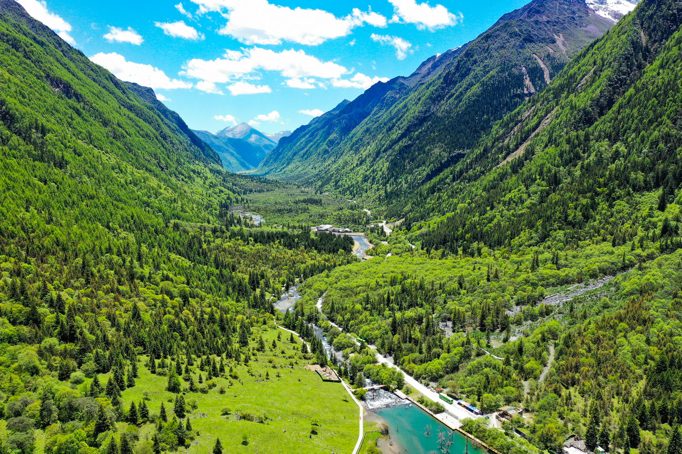 距离成都最近的户外天堂，这里比瑞士、阿尔卑斯还美