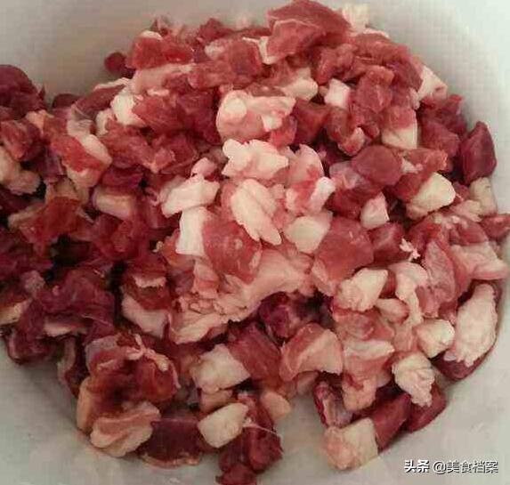 自家烧烤羊肉串的做法,在家烧烤羊肉串简单腌制