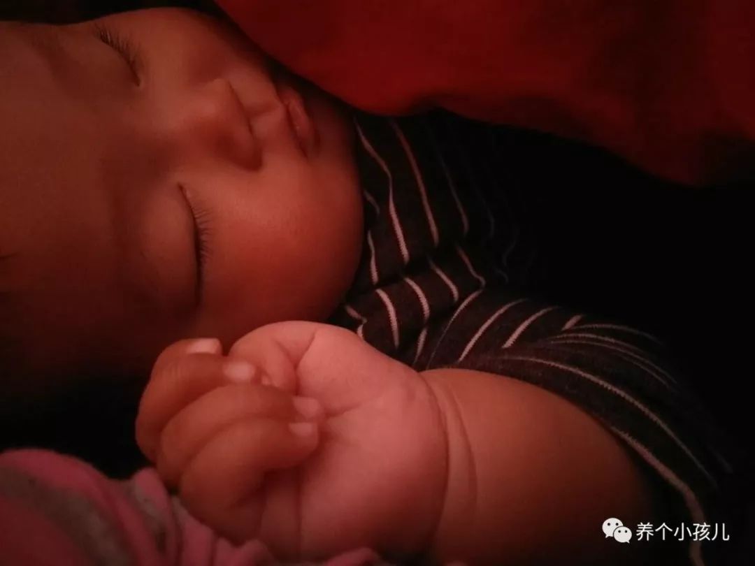 奶睡抱睡哄睡,奶睡可以直接转为自主入睡吗