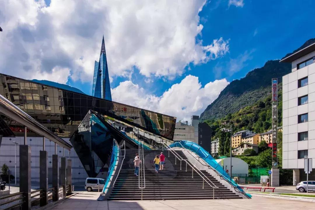 为什么微信很多人来自安道尔,微信定位安道尔