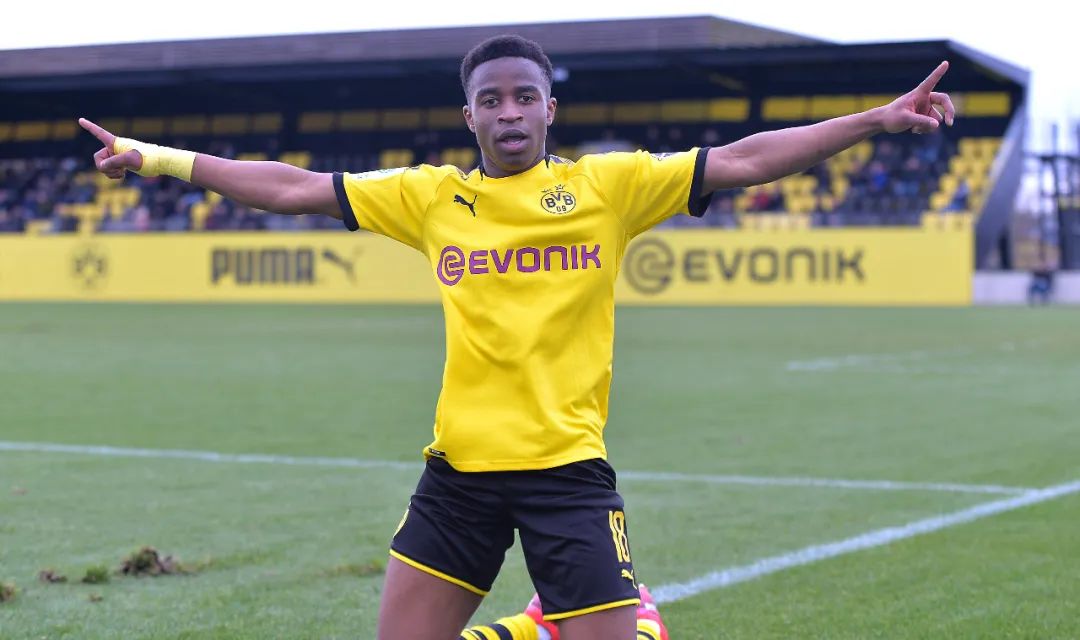 fifa20简单实用过人技巧,fifa20特性复苏之风