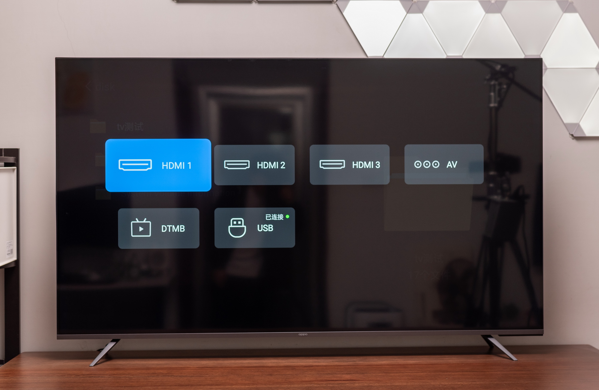 新电视装好之后要怎样才能开机,新电视到了怎么安装