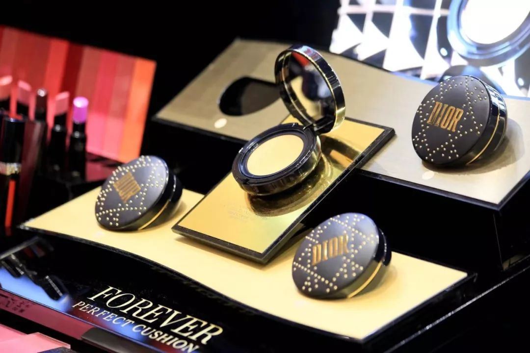 探店新年美照,探店好看的衣服都在这里