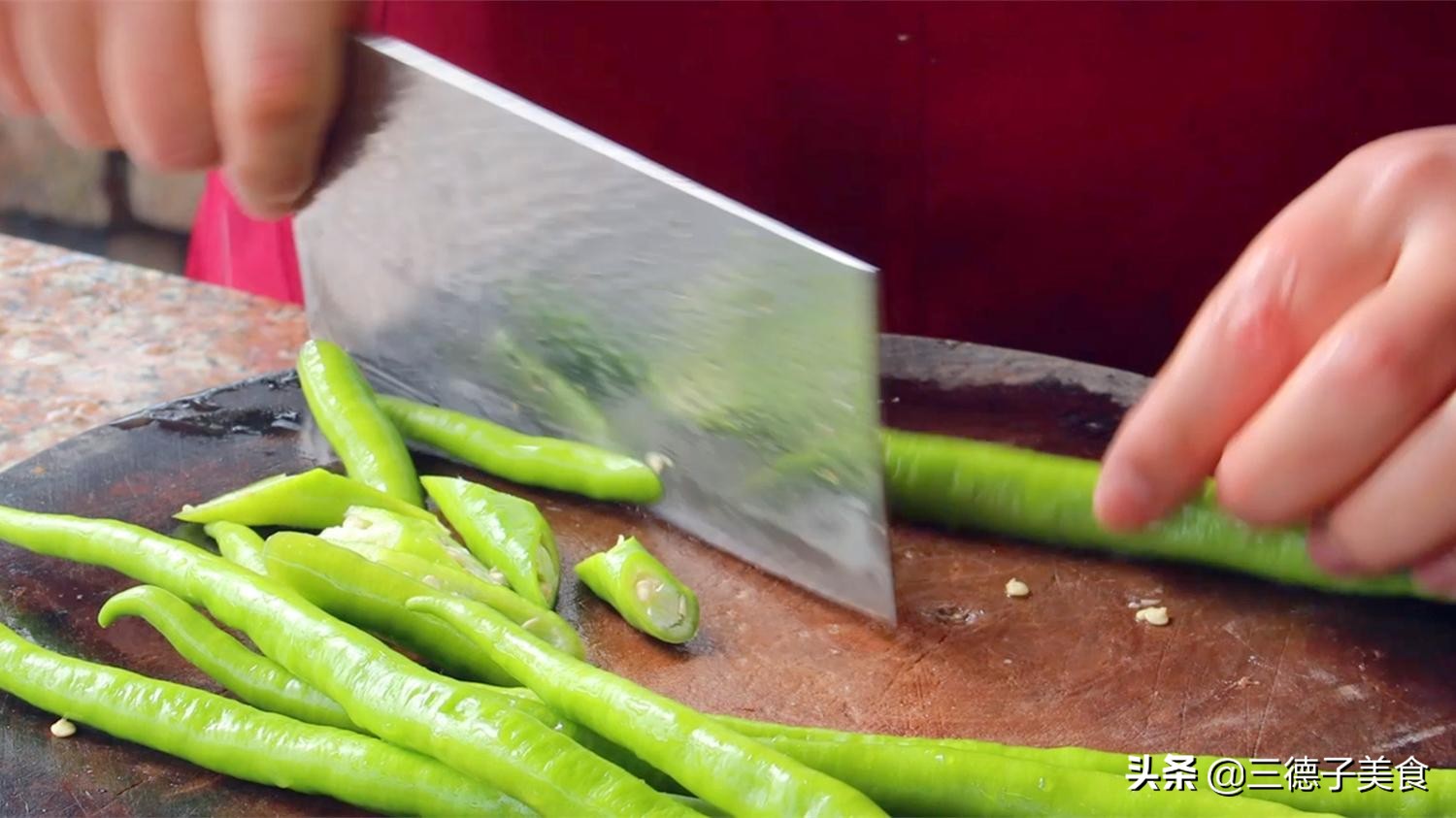 鸡腿这个做法比烤鸡还好吃,鸡腿的做法黄焖鸡米饭简单又好吃