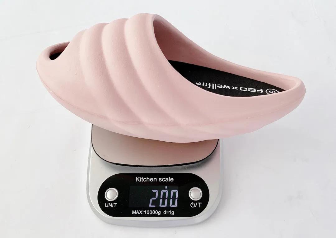 穿上这个“摇摇乐”，臀如蜜桃、美腿撩人