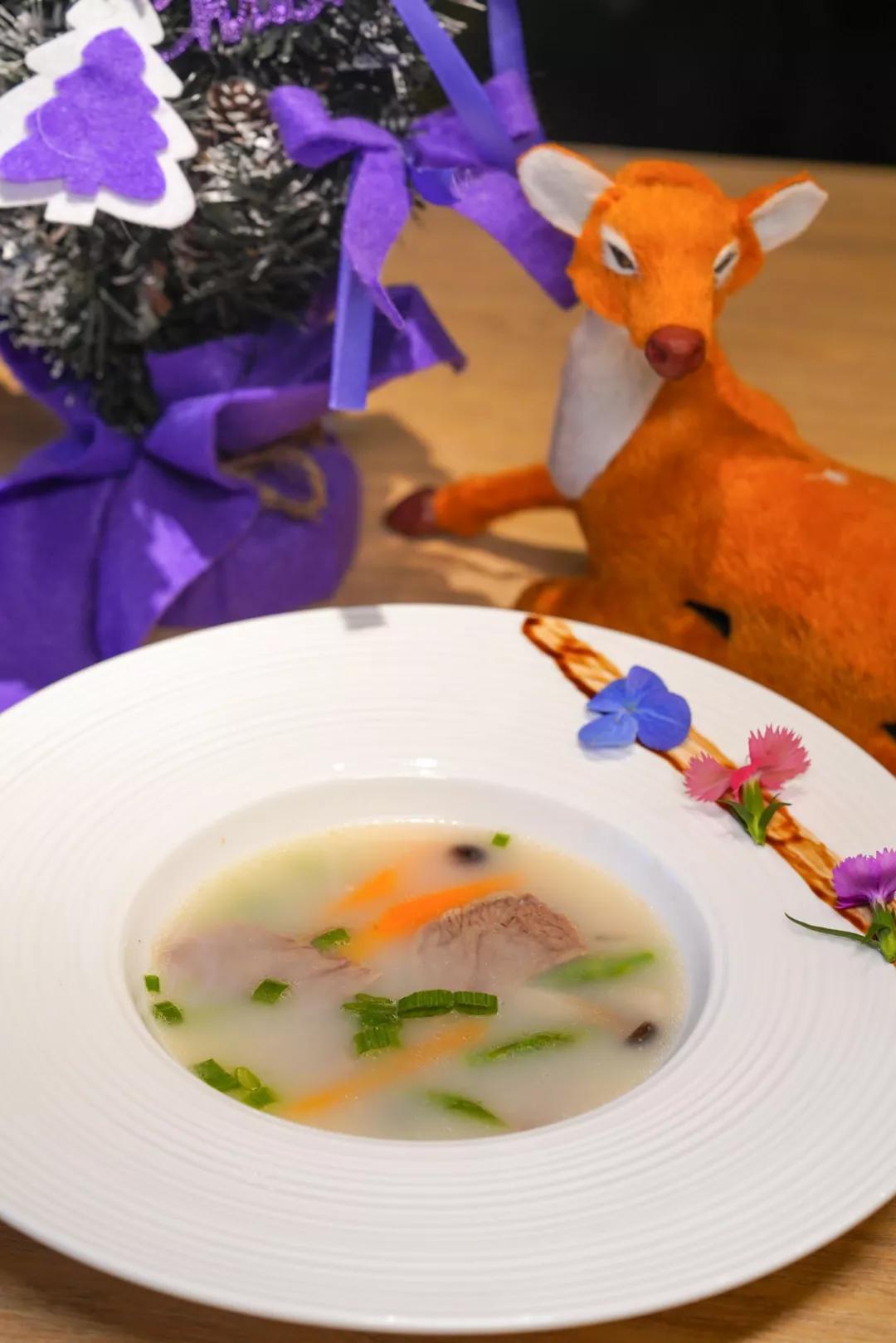 吃在济南|叮~您有一份圣诞套餐驾着麋鹿即将送达