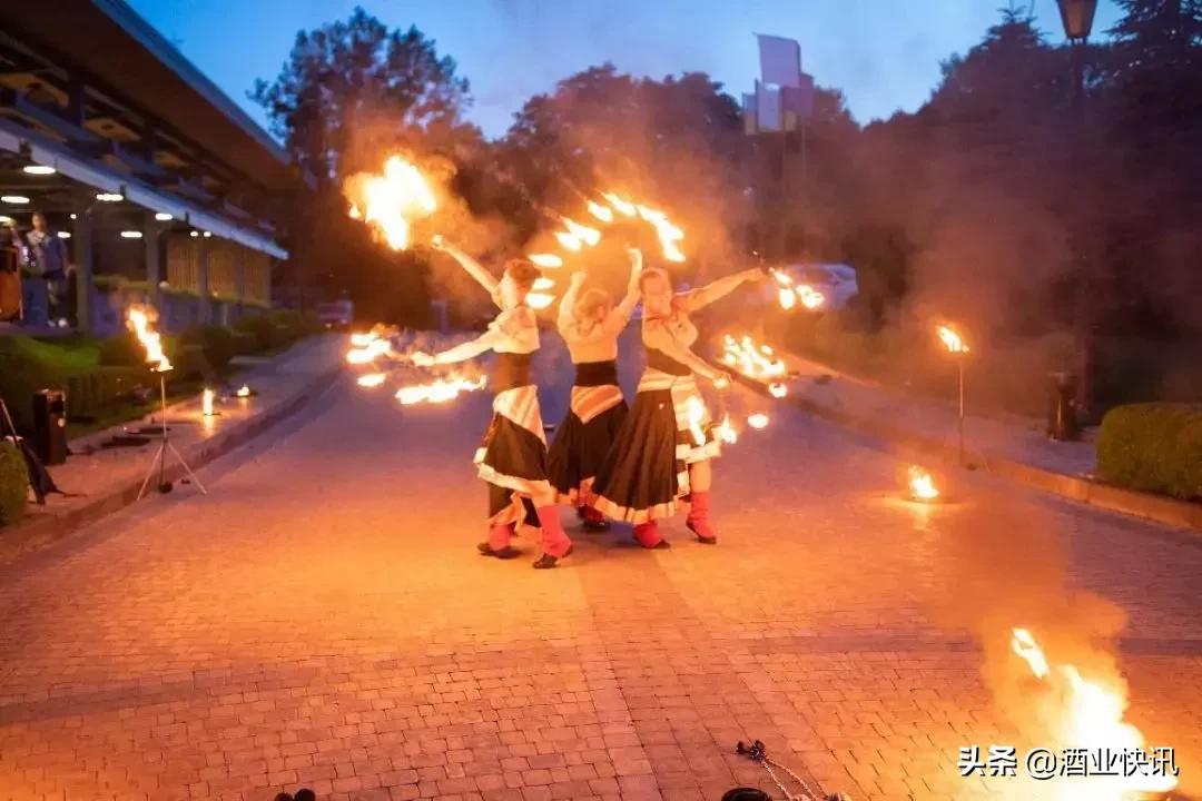 茅台走进坦桑尼亚纪念酒,茅台引起的酱香热潮