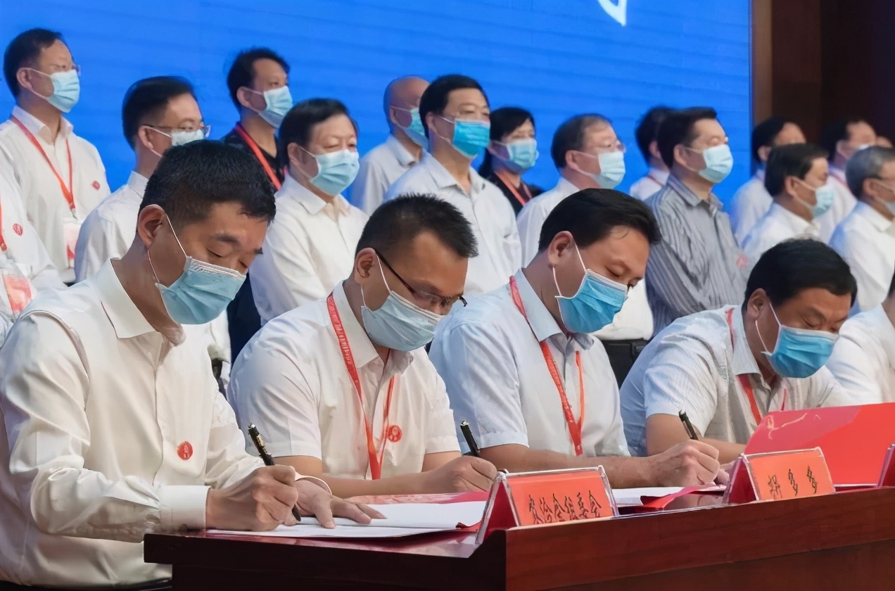 拼多多黄峥无偿捐出1000亿,拼多多黄峥全国排名