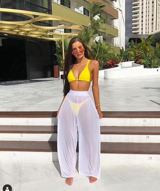 1000块买布做泳衣，她半年时间赚一百万，英国网红的成功之路