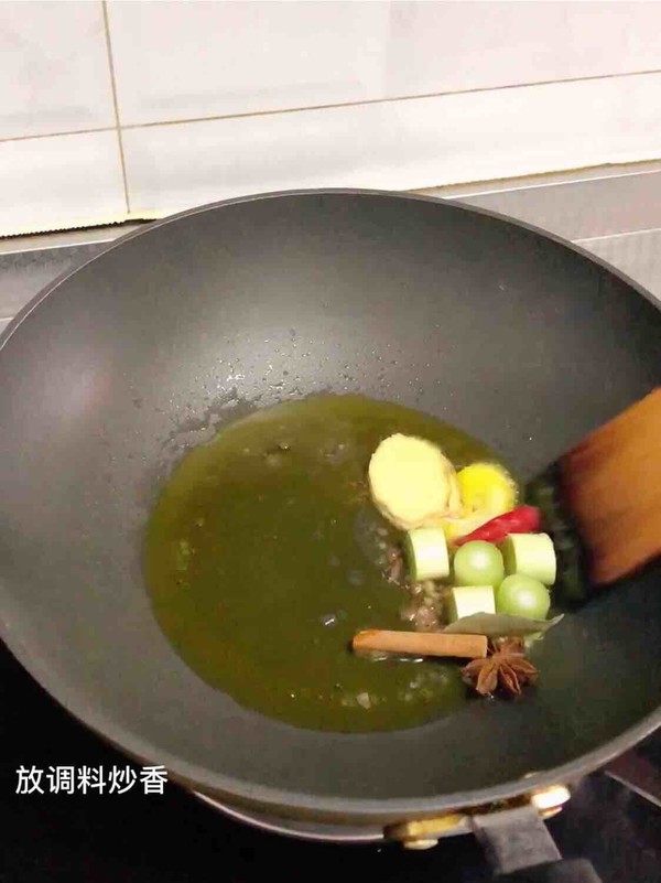 大厨教你红烧肉的正宗做法不焯水,教你个红烧肉最简单做法软烂入味