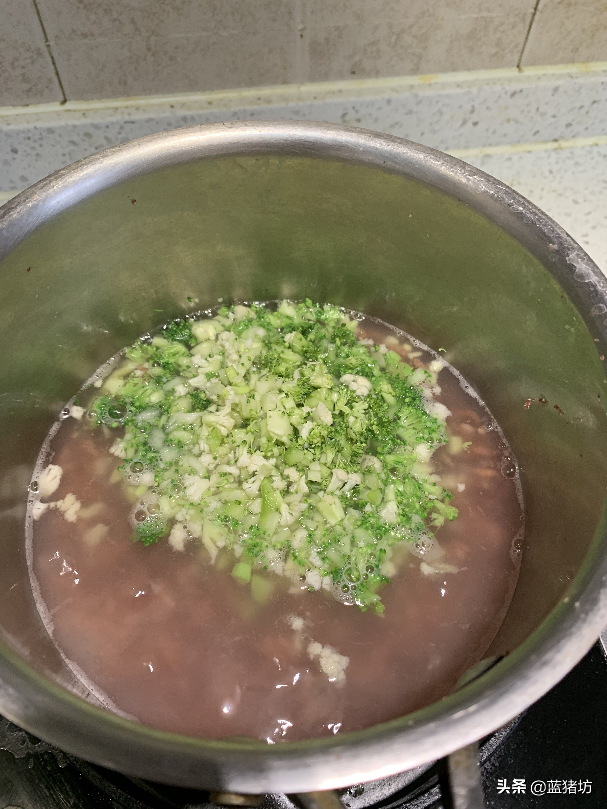 10个月宝宝辅食怎么吃不容易便秘,10个月便秘宝宝的辅食菜谱