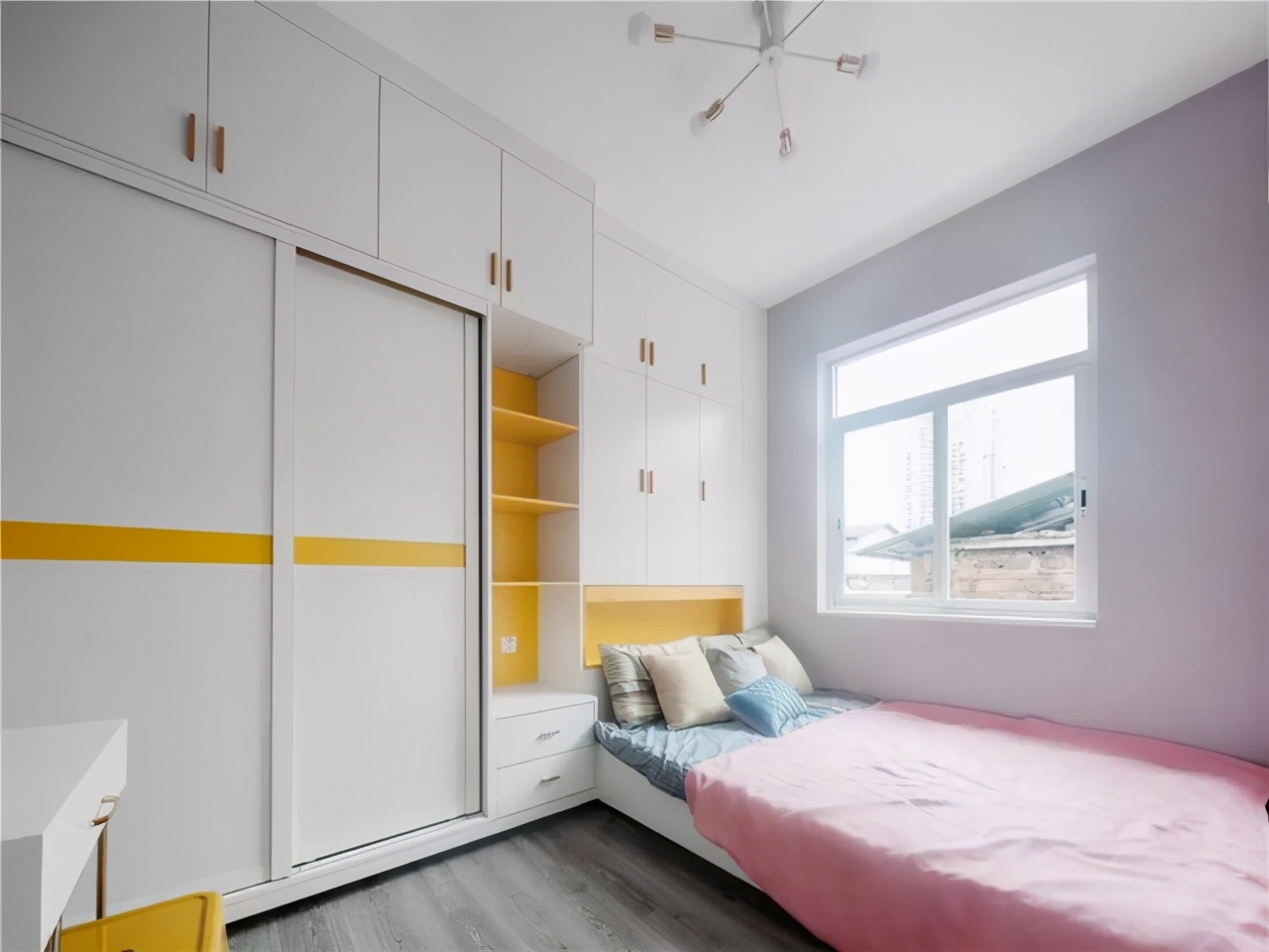 卧室改造极简风格主卧,小户型改造客厅次卧打通一半