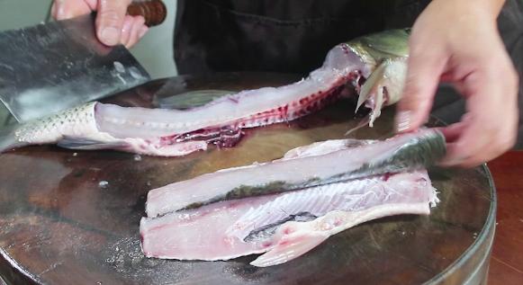 红烧酸甜草鱼的正确方法,草鱼的最简单又好吃做法