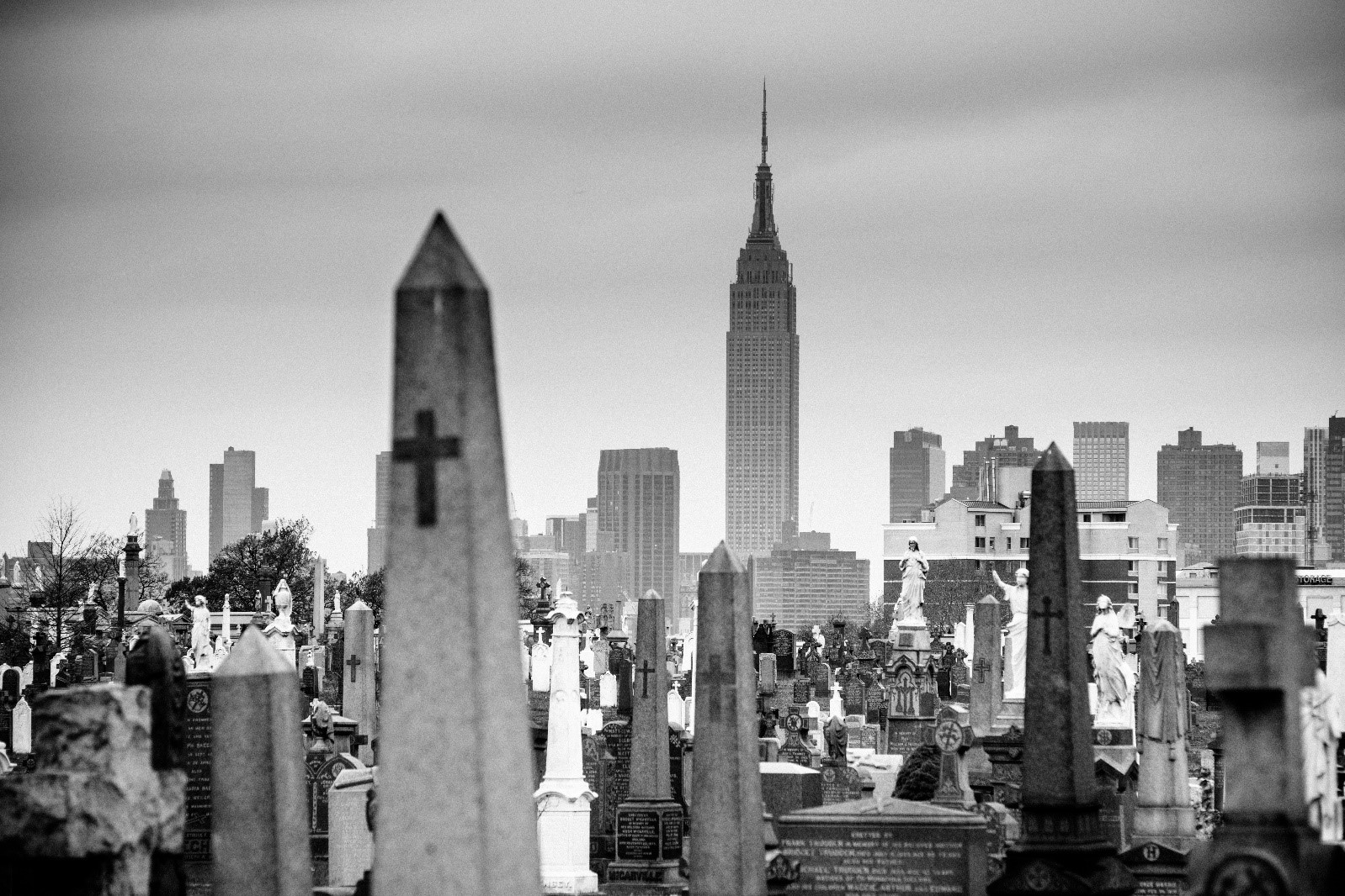 纽约华人悲情故事：中国城最忙碌的是殡仪馆，运尸工成热门兼职