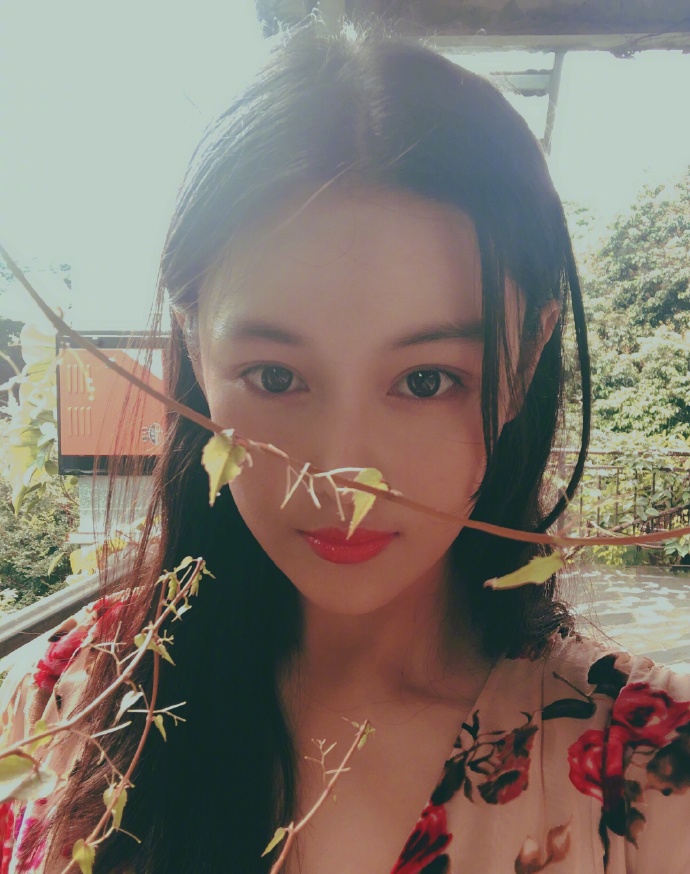 如何看待张馨予找代购被骗一事 (张馨予找代购被骗事件经过是什么)