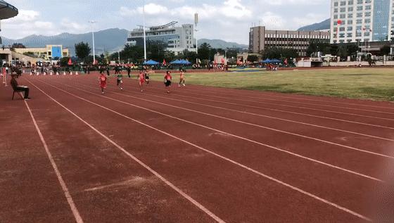 「进击吧少年」让体育点燃青*梦春**想~