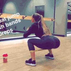 蜜桃臀的*伤杀**力有多大？十个男人九个爱