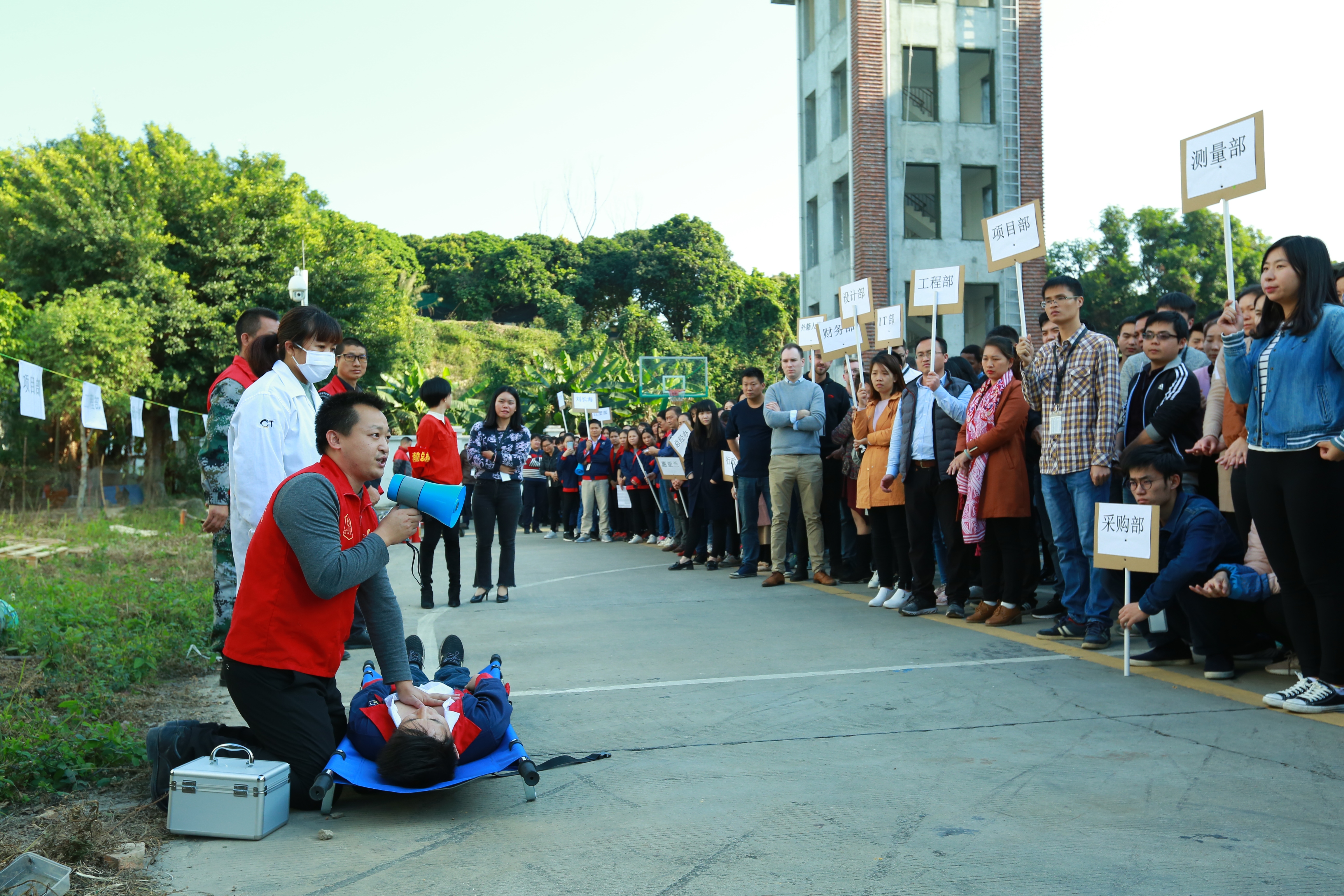 福永义工在行动,福永义工急救培训护航春运