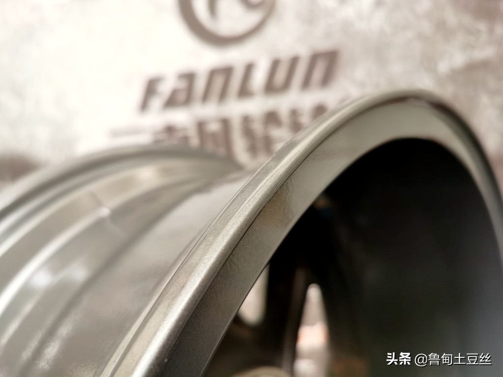 16寸龙鳞刀锋轮毂动态效果,新款刀锋轮毂动态效果