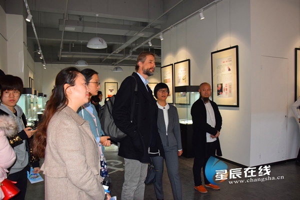 儿童友好型公园设施,点亮儿童未来