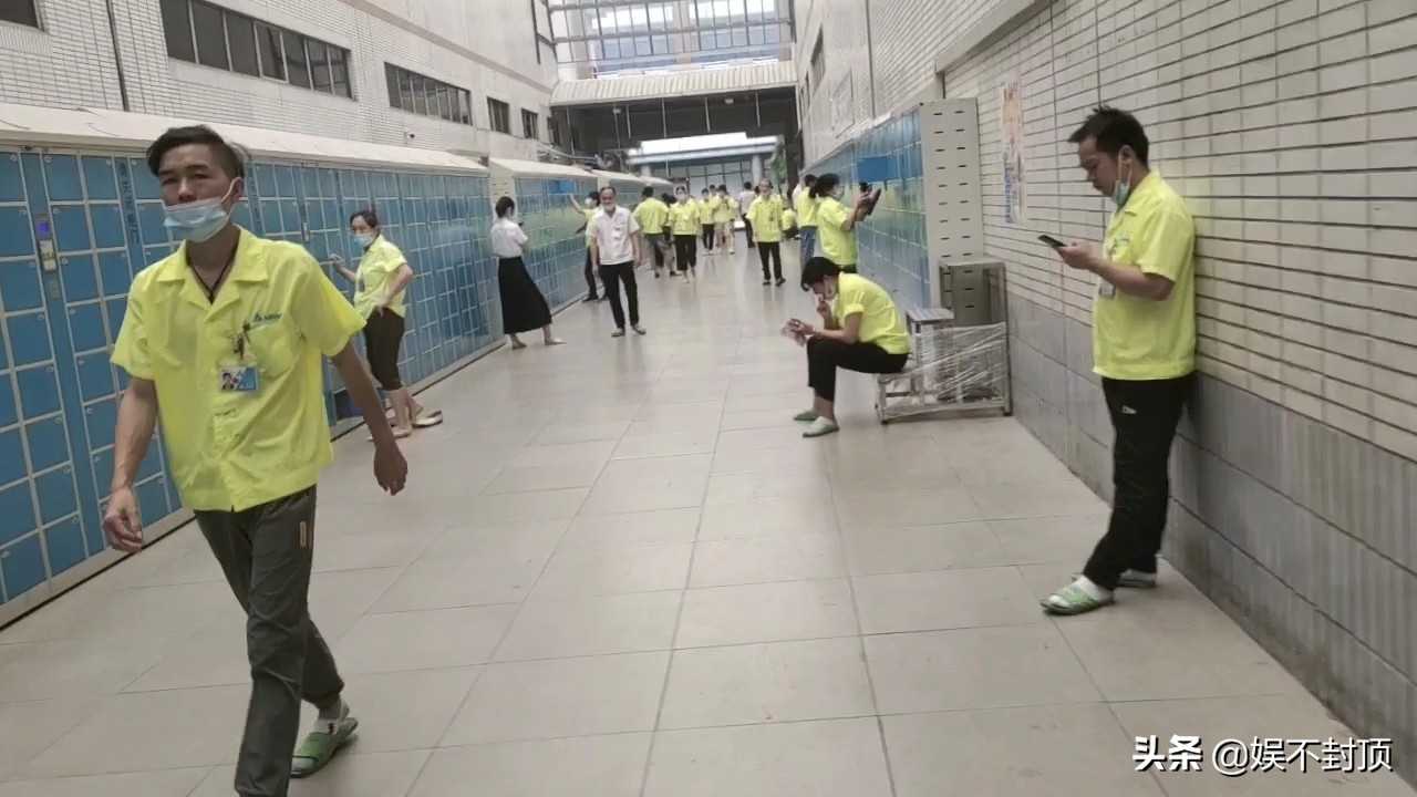 东莞石碣最大的电子厂，工厂变化到底有多大，员工都是这样去上班