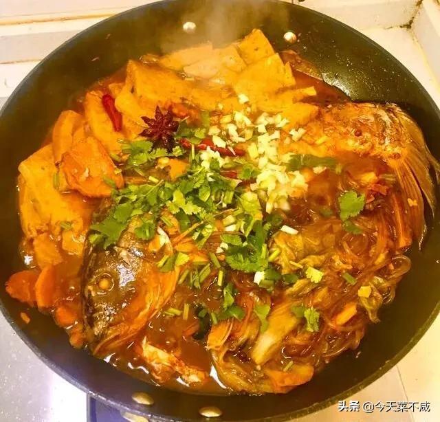 红烧鲤鱼炖鱼最正宗的做法教程,红烧鲤鱼炖鱼最正宗的做法教学