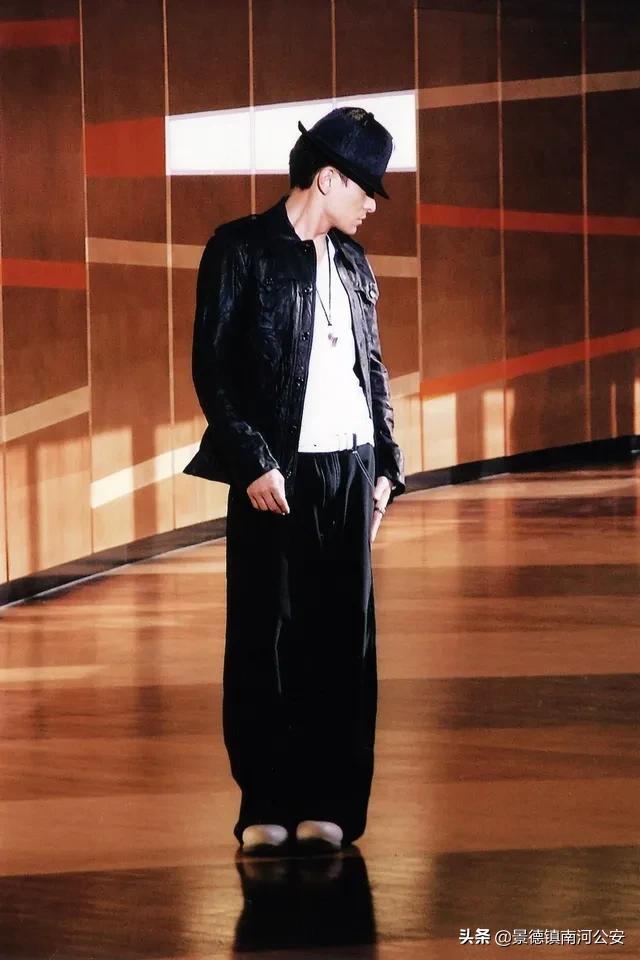 刘德华59岁身材,刘德华58岁之前照片