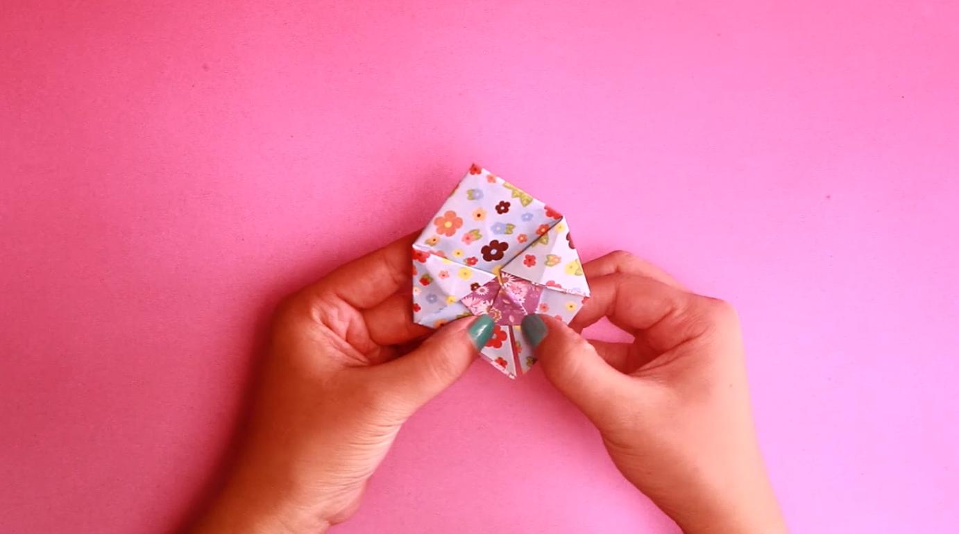 不用剪刀不用胶折纸做自行车,不用胶带不用胶水就能做出高跟鞋