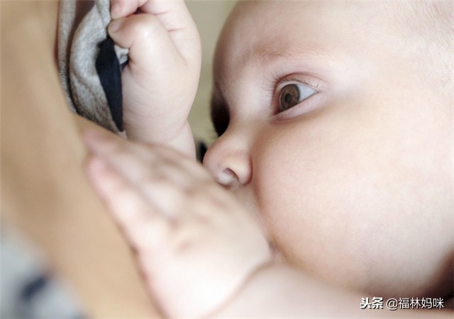婴儿第一口奶粉重要吗,婴儿第一口母乳是大人吸出来吗