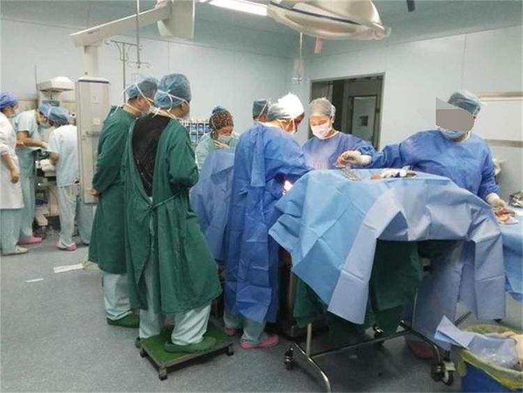 三岁多儿童胃出血怎么治,小儿胃出血怎么处理