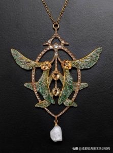 瑁呴グ鑹烘湳椋庢牸杞,瑁呴グ鑹烘湳椋庢牸寤虹瓚