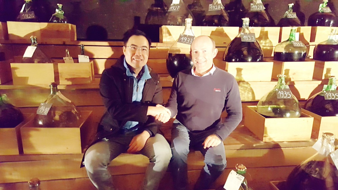 酒庄哥跨境直邮葡萄酒,法国酒庄哥直播酒庄视频