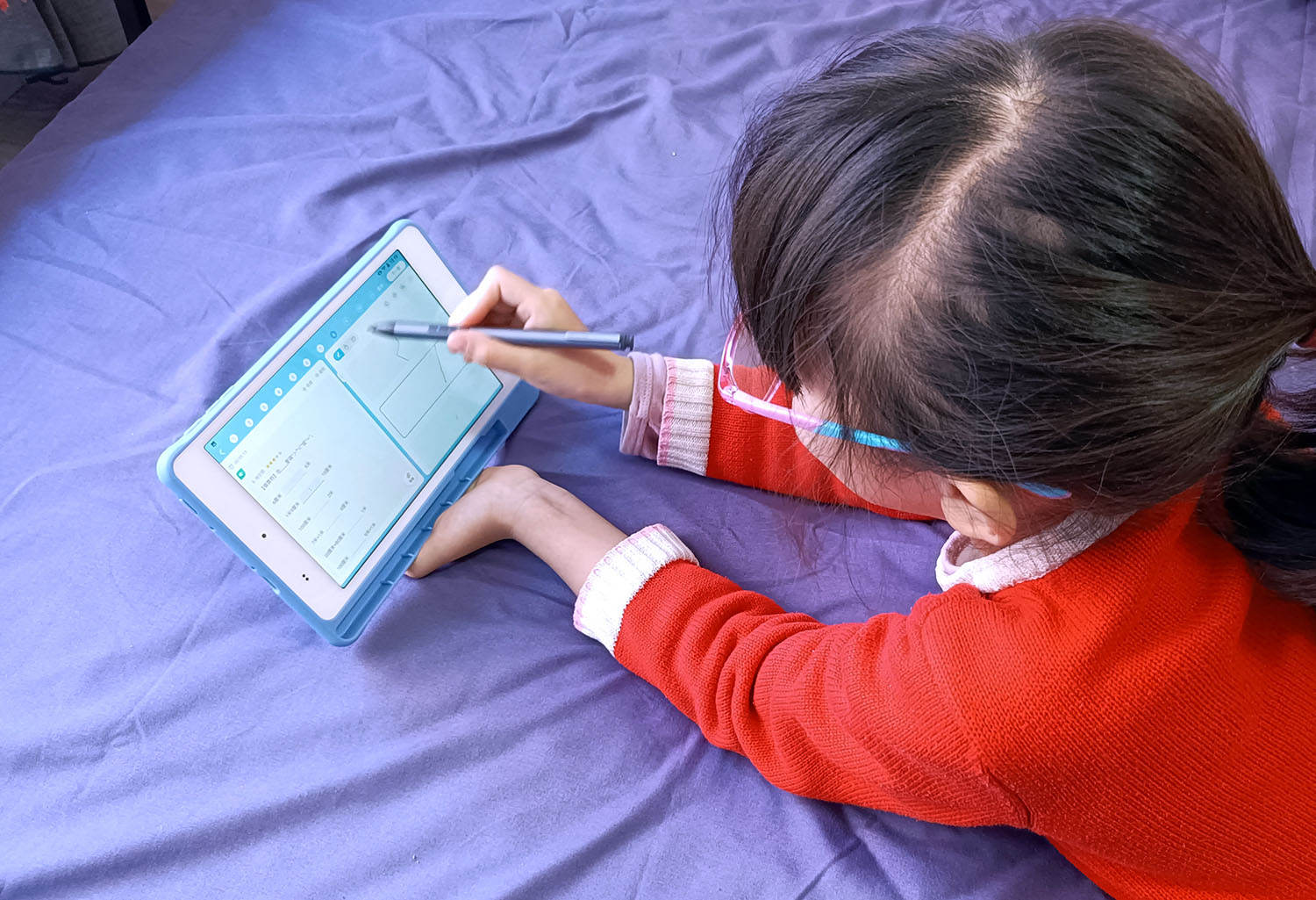 讯飞学习机q10安装第三方软件,讯飞q10和c10学习机区别