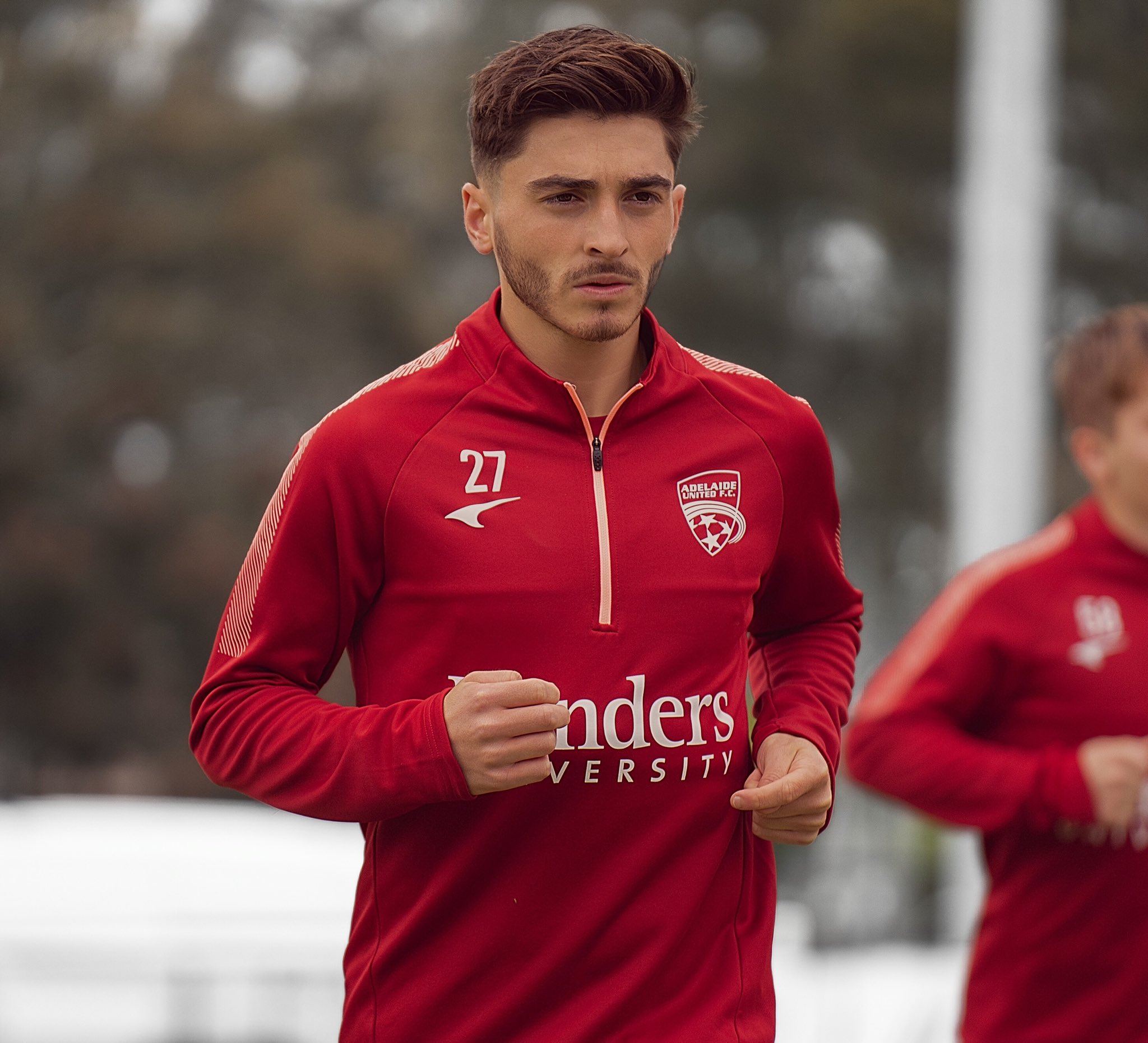 足球运动员为什么不能出柜,第一位出场的中国选手