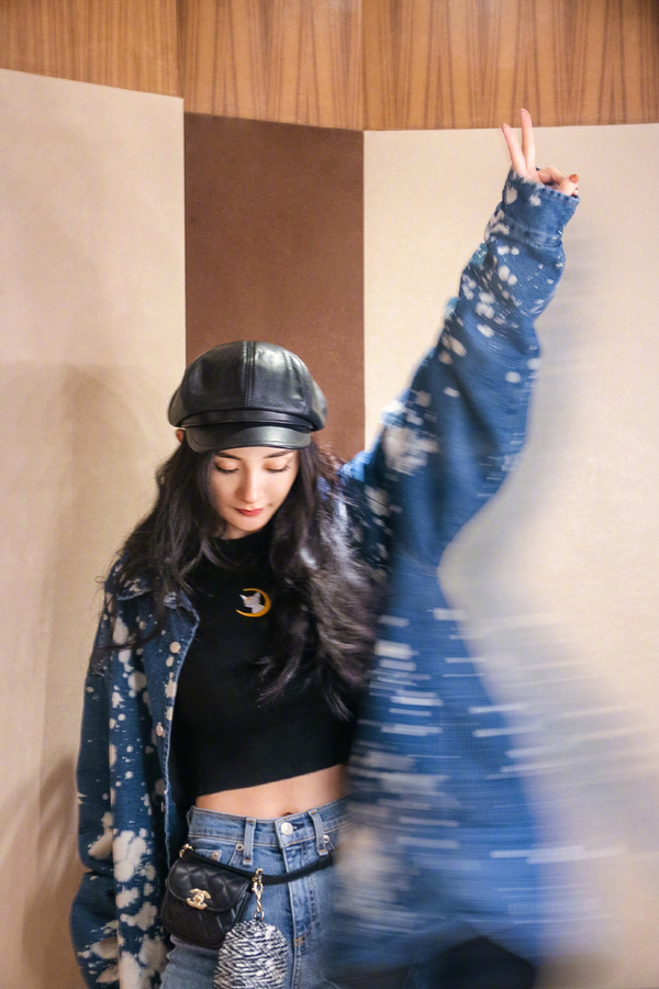 带货女王杨幂的图片,杨幂最新劲爆的衣服