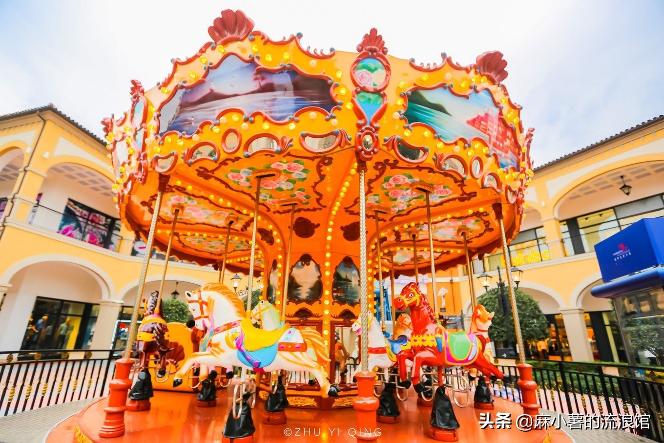 武汉佛罗伦萨奢侈品小镇,武汉佛罗伦萨小镇奥特莱斯