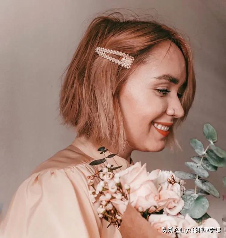 不要再披头散发了夏天适合的发型,披着和扎着都好看的浅层次发型