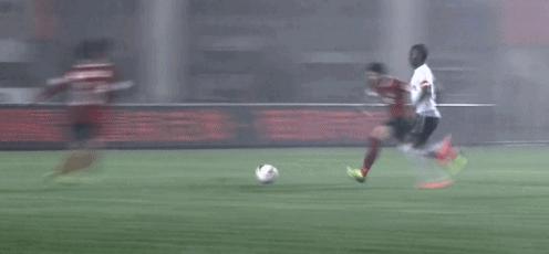 10年前建业队有位狠人让全中超都敬畏，现在他的师弟来接班了