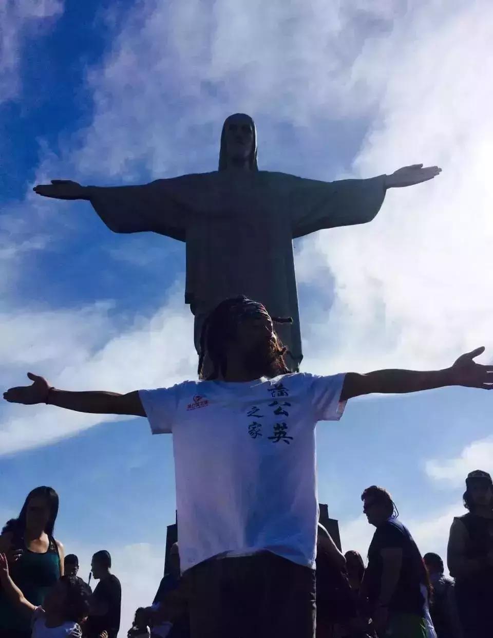 他骑行27个国家,他7年环游中国18万公里绕赤道4圈