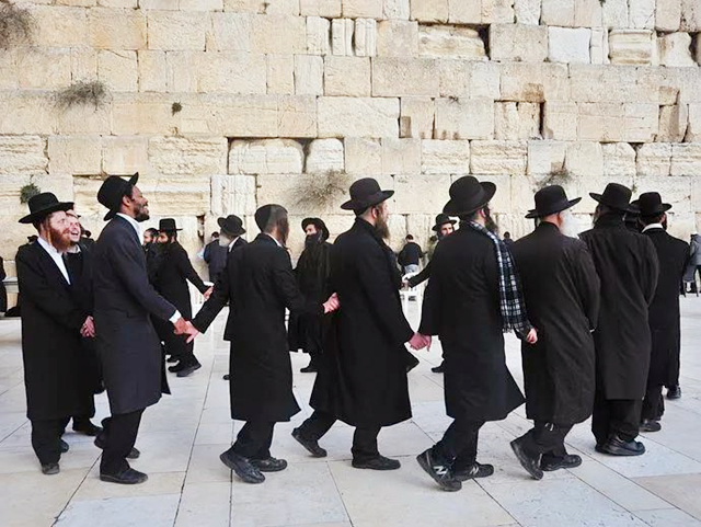 犹太人对美国的态度,何亮亮谈犹太人对美影响