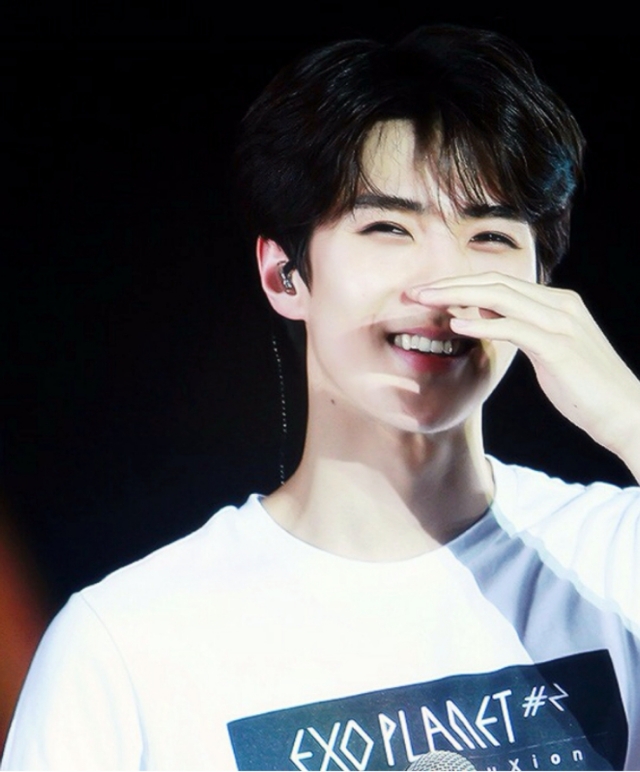 被星探发现的爱豆,爱豆被星探发现的名场面